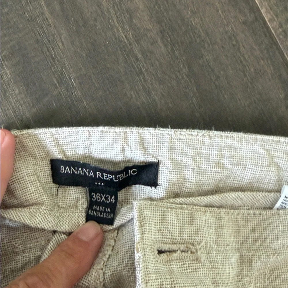 WORN ONCE Banana Republic Men's Linen Pant in Light Tan